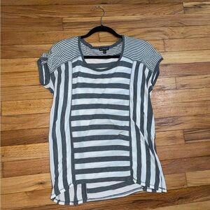 EXPRESS women’s t-shirt